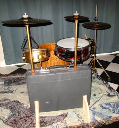 Suitcasedrumkit1-thumb-560x602