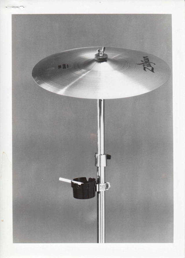 ashtray_cymbal_stand